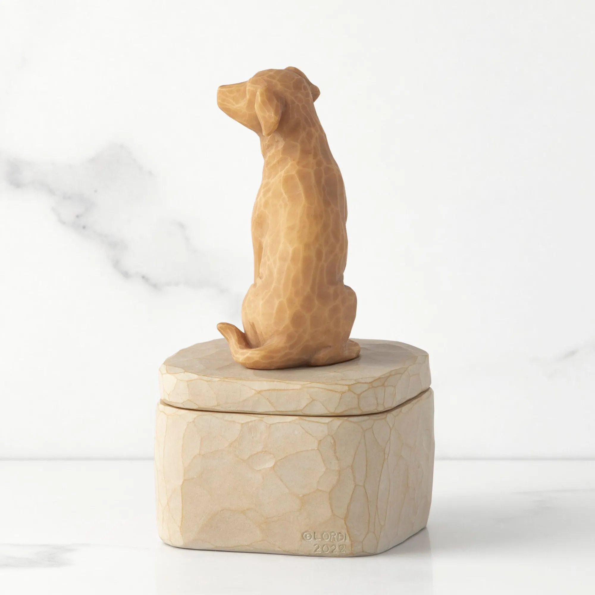 love_my_dog_golden_keepsa_2.webp Willow Tree Pets | Love My Dog (Golden) Keepsake Box