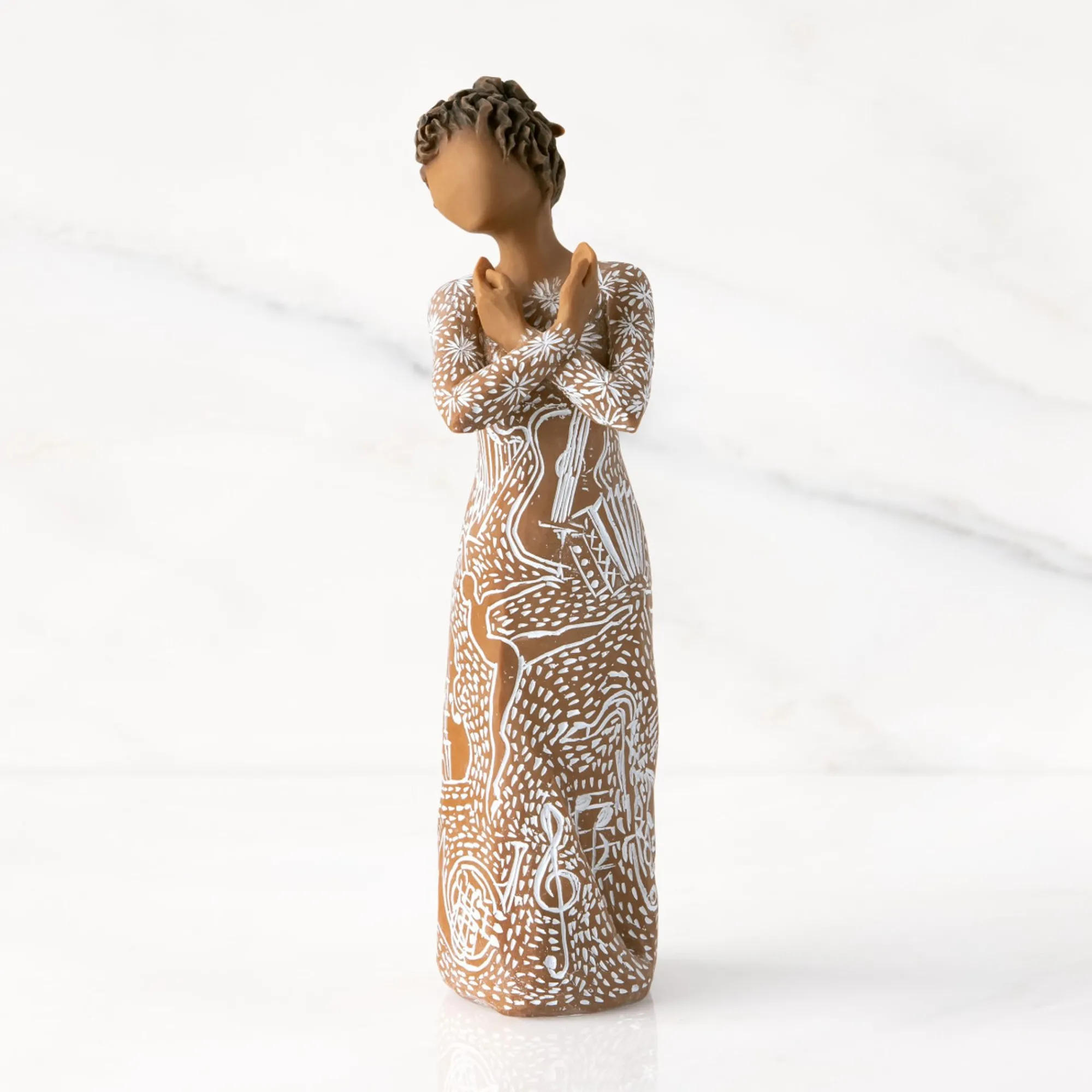 music_speaks_darker_skin_5.webp Willow Tree Christmas | Music Speaks (Darker Skin)