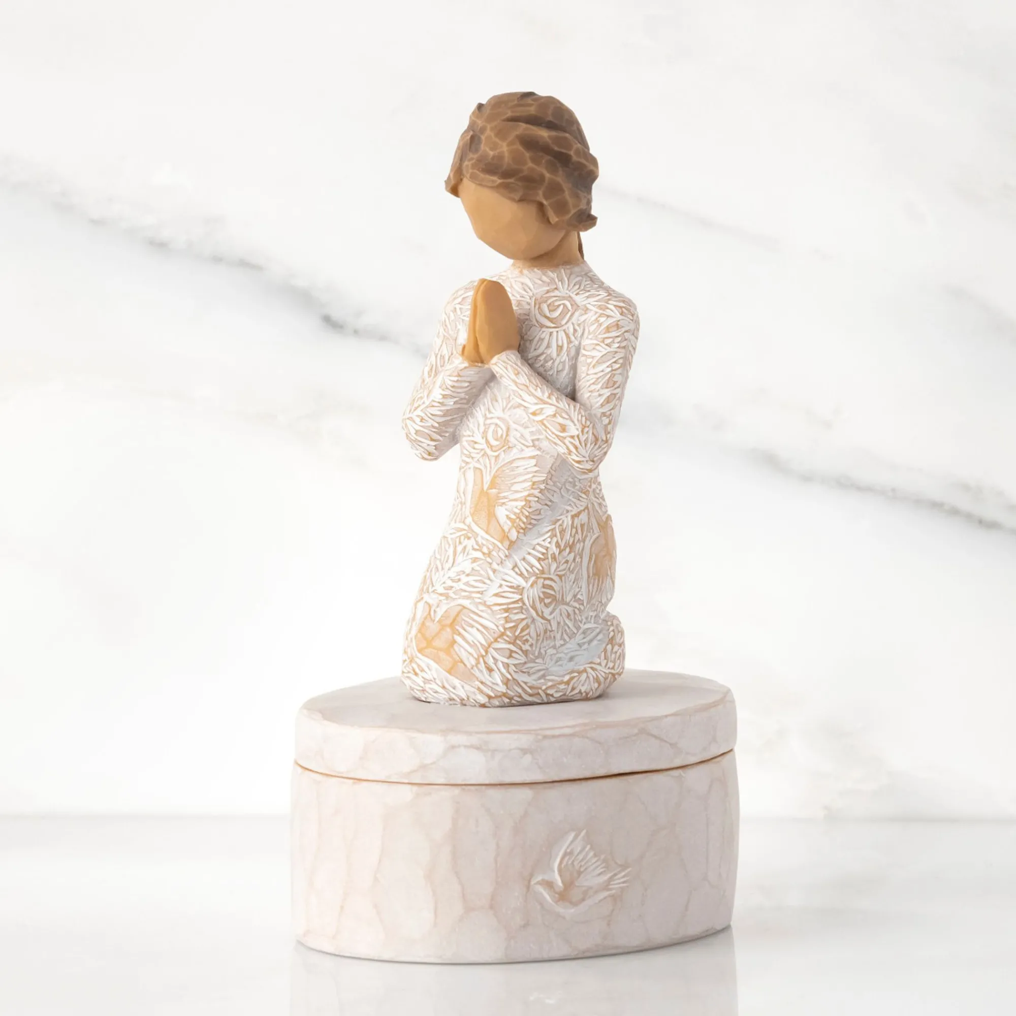 prayer_of_peace_keepsake__0.webp Willow Tree Christmas | Prayer Of Peace Keepsake Box